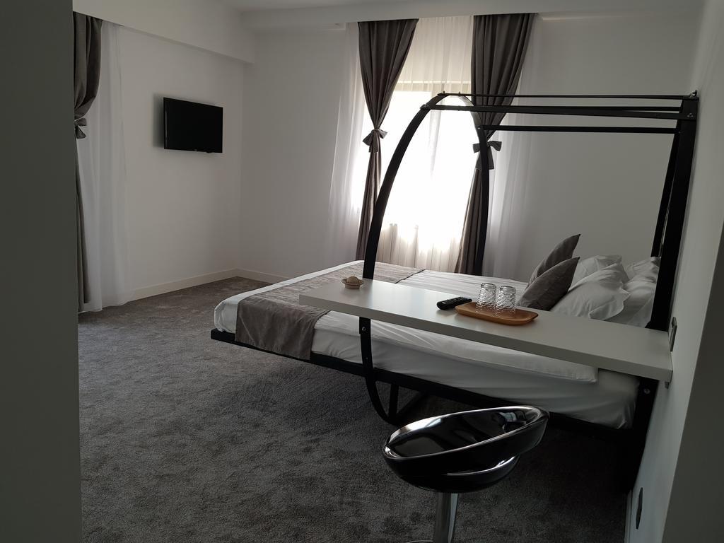 Heaven Guesthouse Corbeni Esterno foto