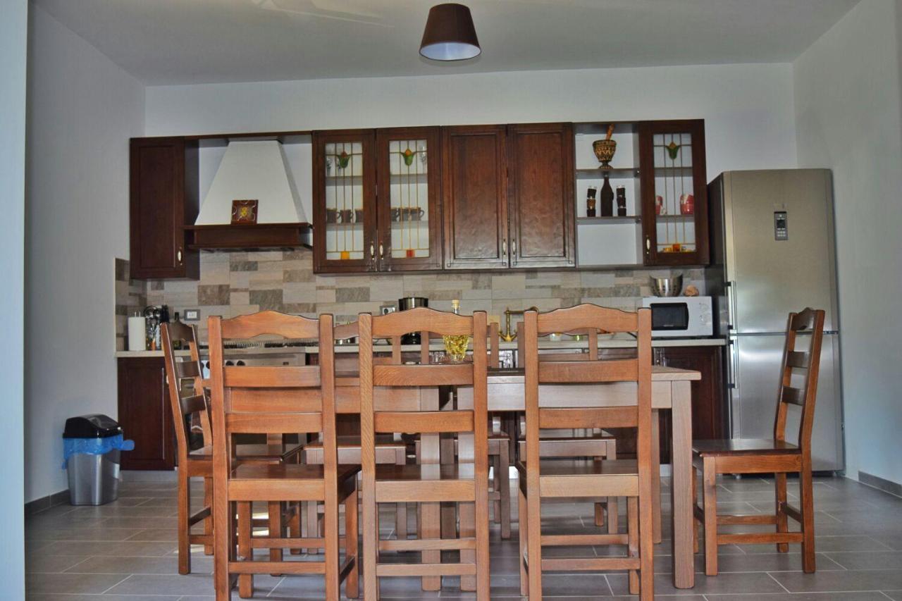 Heaven Guesthouse Corbeni Esterno foto