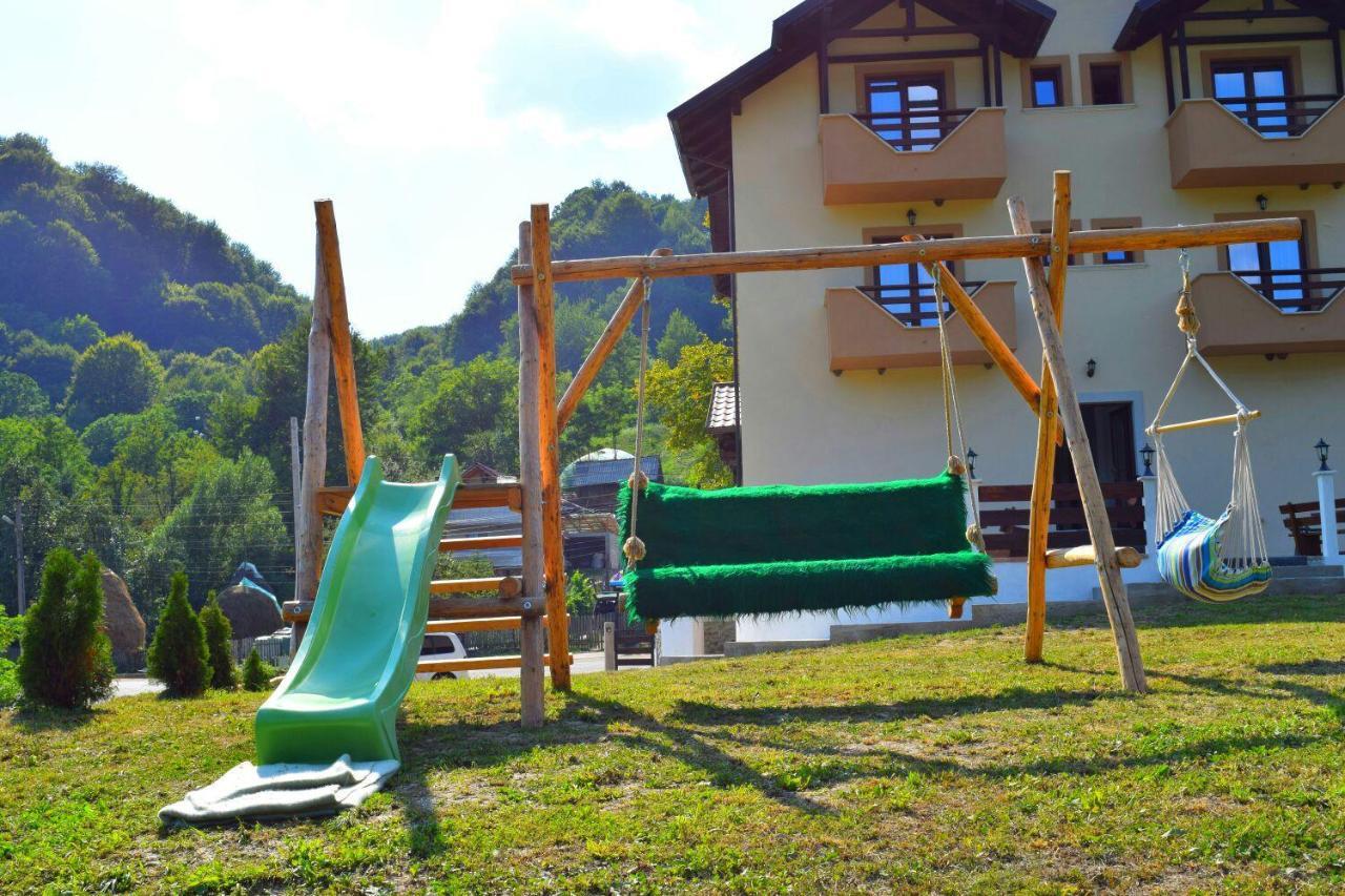 Heaven Guesthouse Corbeni Esterno foto