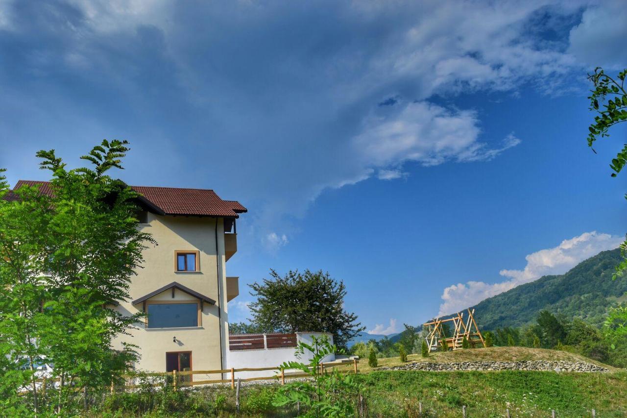 Heaven Guesthouse Corbeni Esterno foto