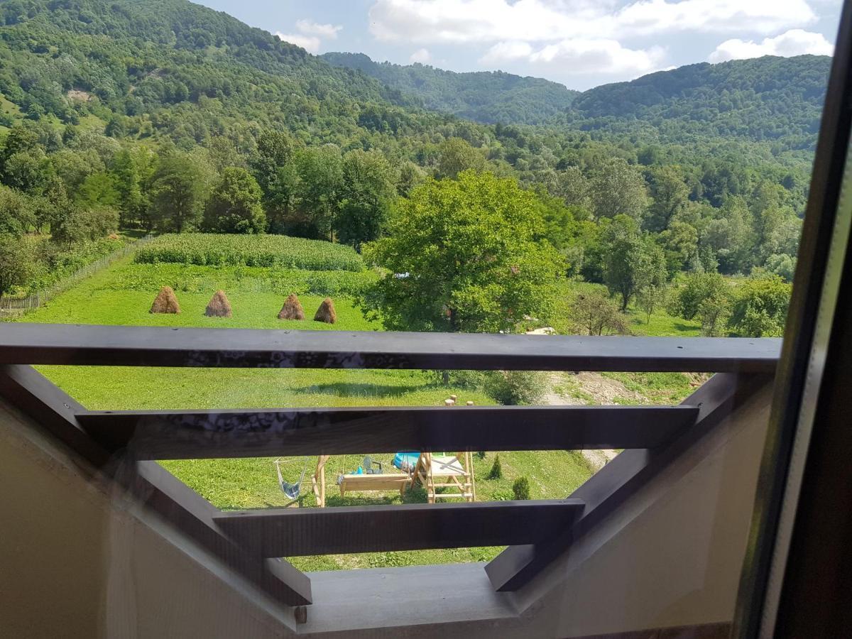 Heaven Guesthouse Corbeni Esterno foto