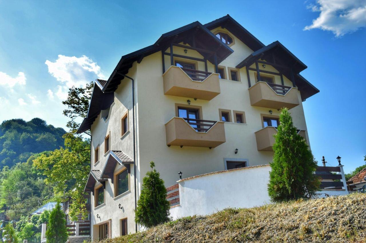 Heaven Guesthouse Corbeni Esterno foto