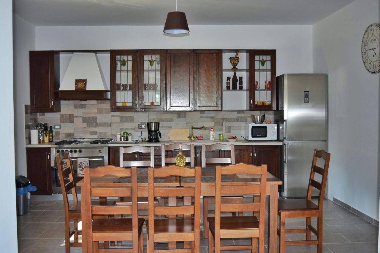 Heaven Guesthouse Corbeni Esterno foto
